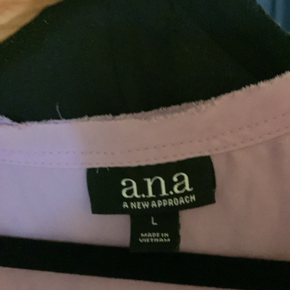 Tank top blouses 3 in bundle - Picture 4 of 4